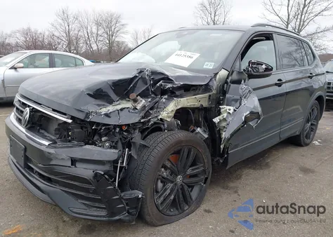 2022 Volkswagen Tiguan 2.0T Se R-Line Black z USA, uszkodzony, nr VIN 3VVCB7AX1NM099610